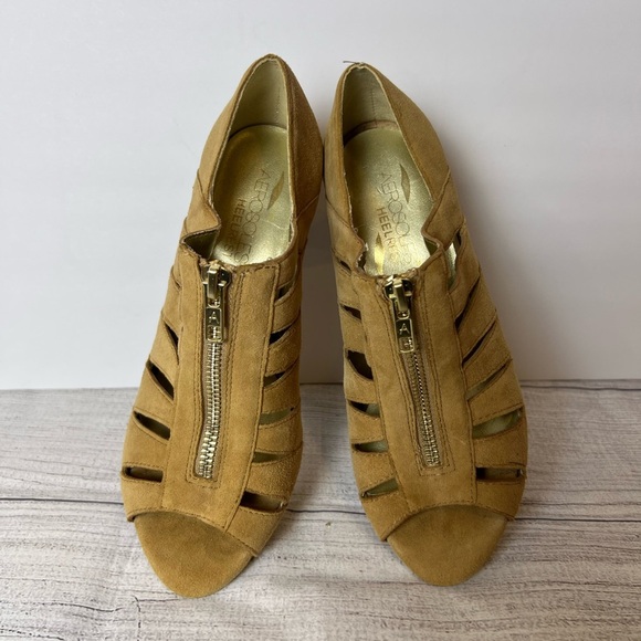 Aerosoles Women's Lambada Dress Pump, Light Tan Suede/size 6 - Picture 6 of 12